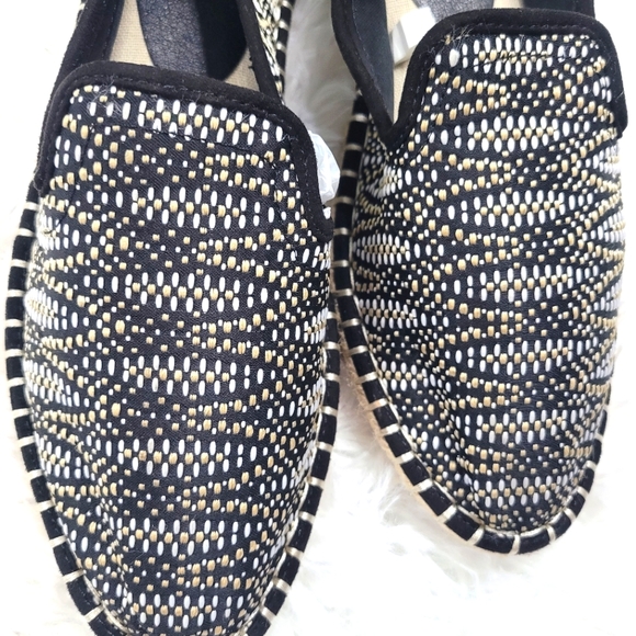 [405] Universal Thread Slip On Shoes - Picture 3 of 6